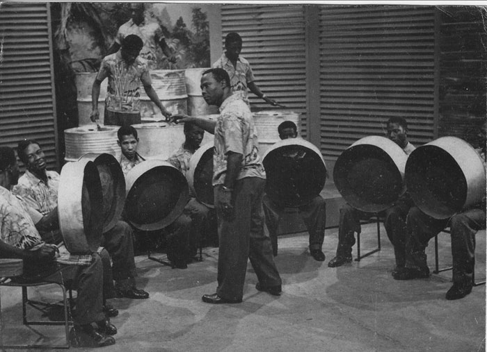 TASPO group in England, 1950, led by Lt. Nathaniel Griffith. Tony Williams is in the 2nd row, on the left .