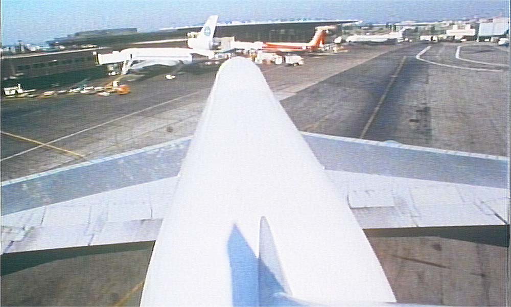 Pan Ams Worldport filmframe from tail to building